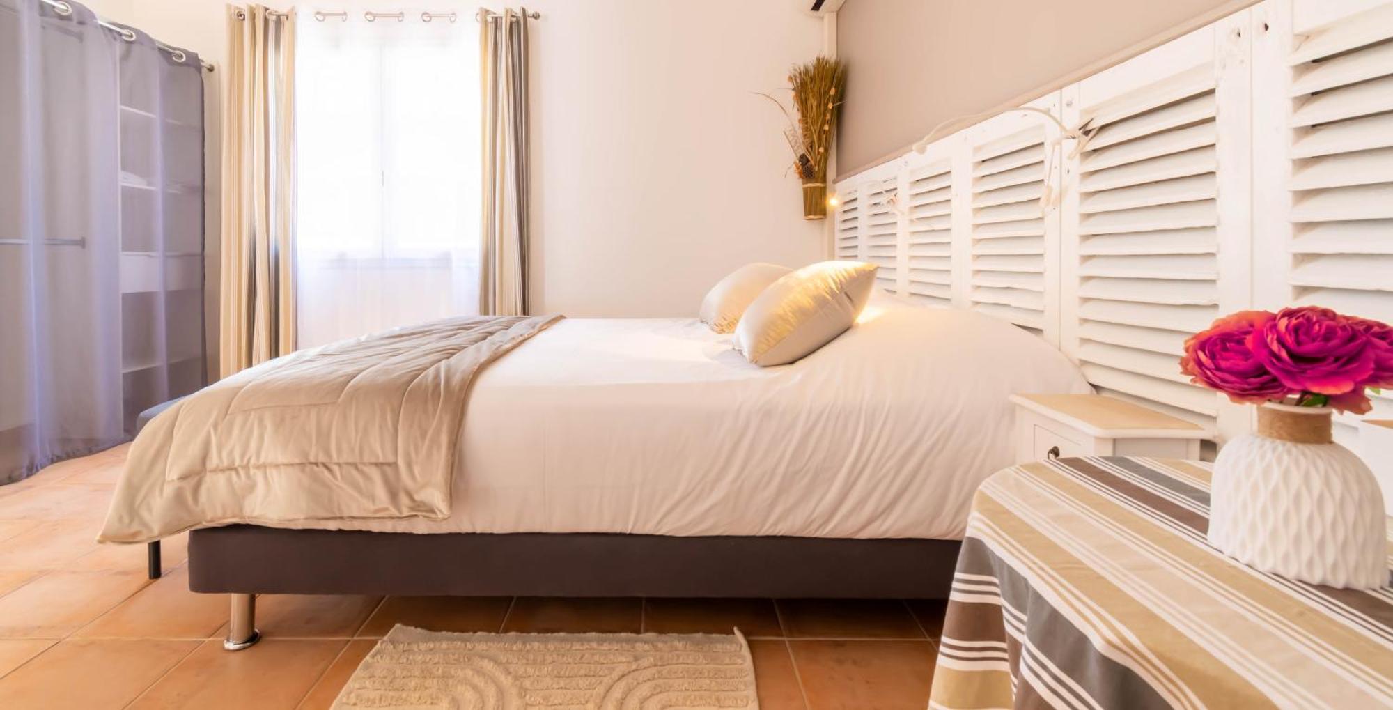 B&B La Maison Du Castellet Le Castellet  Esterno foto