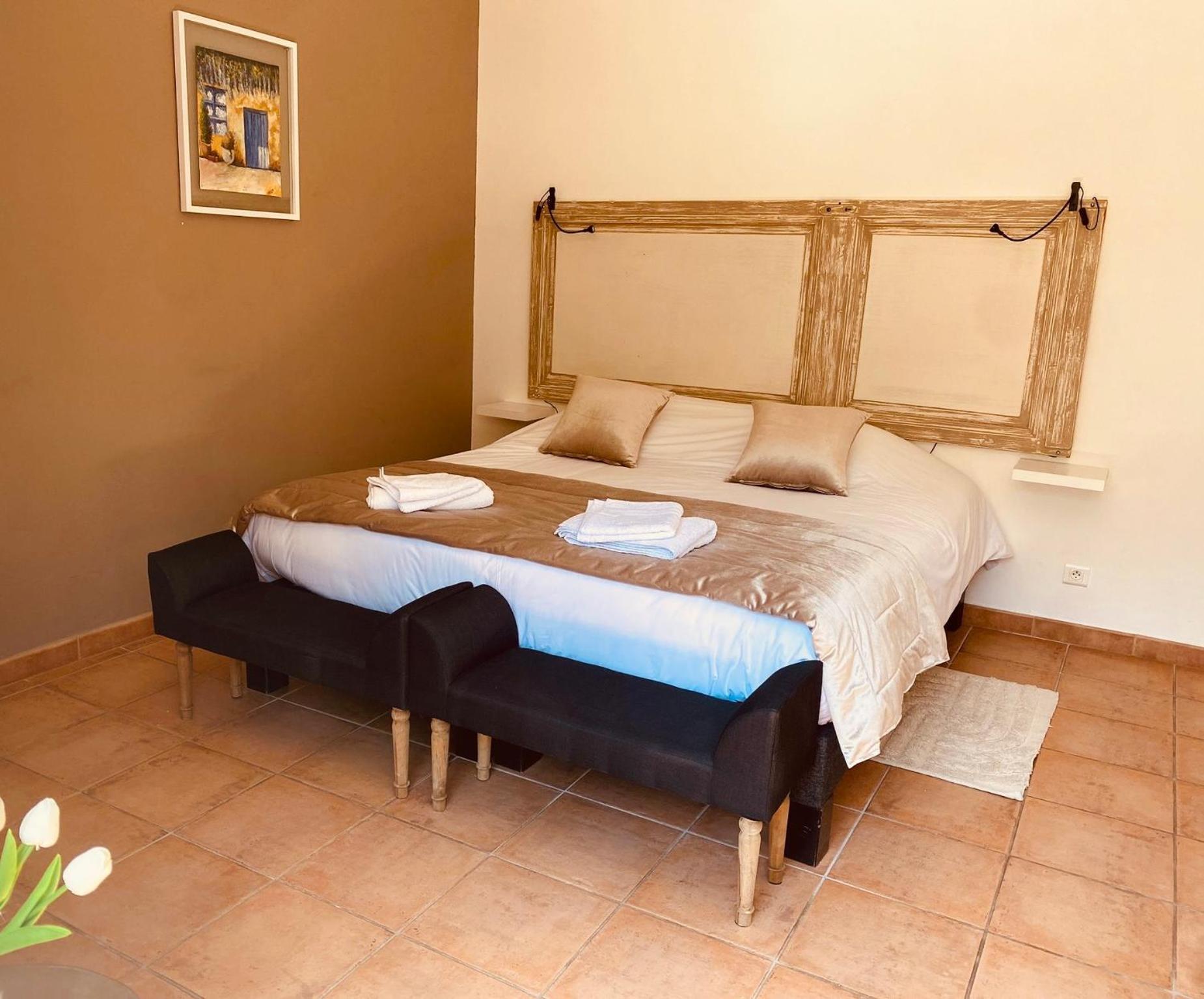 B&B La Maison Du Castellet Le Castellet  Esterno foto